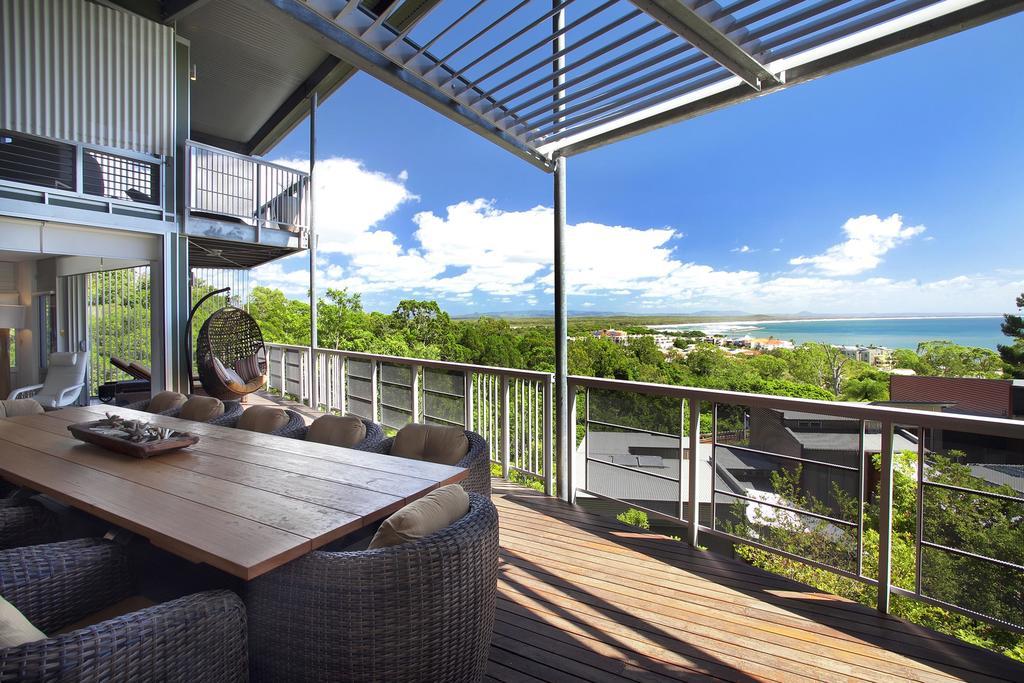Peppers Noosa Resort And Villas מראה חיצוני תמונה A view from a balcony