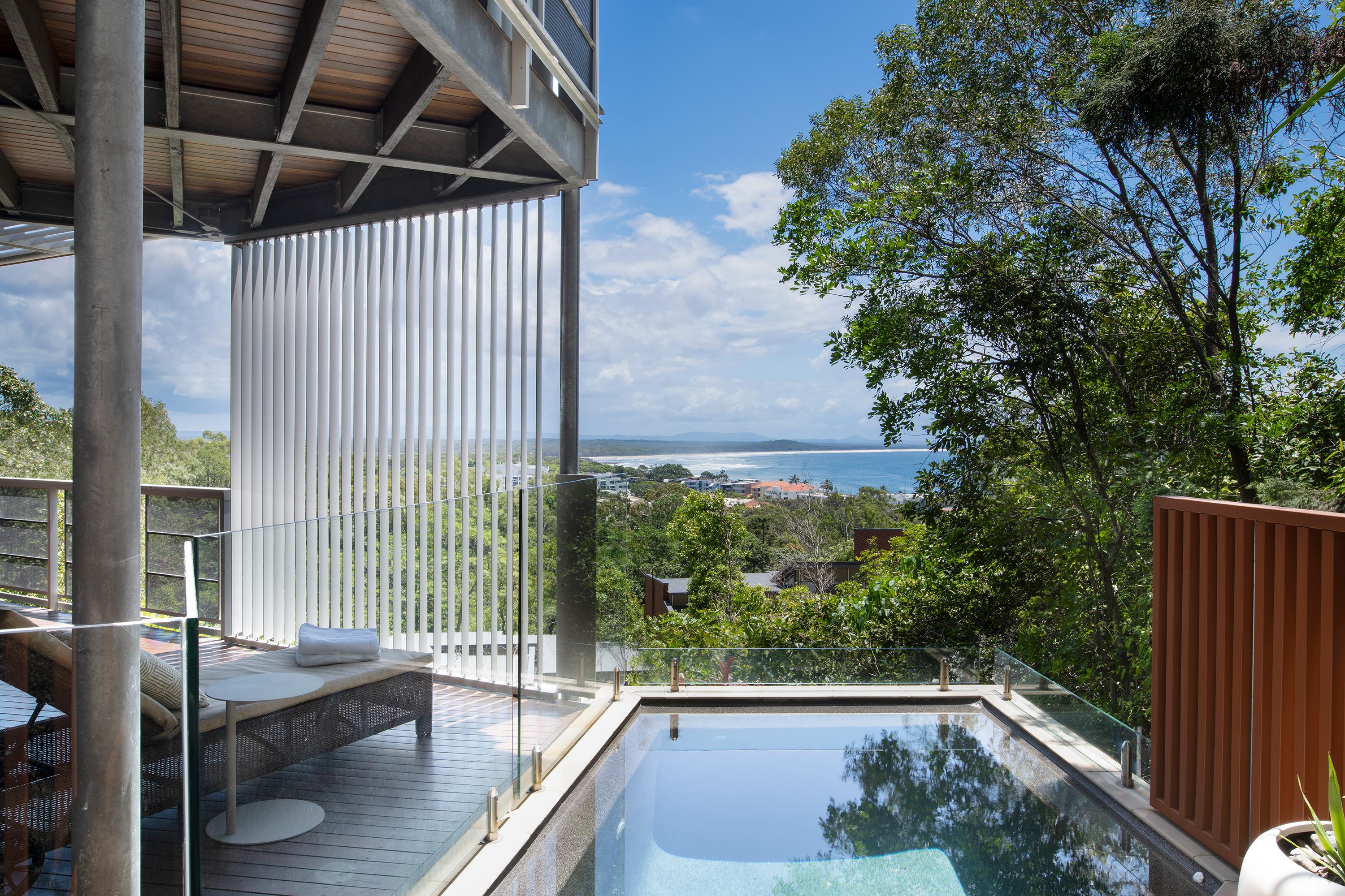Peppers Noosa Resort And Villas מראה חיצוני תמונה The pool at the 1770 Bay Hotel