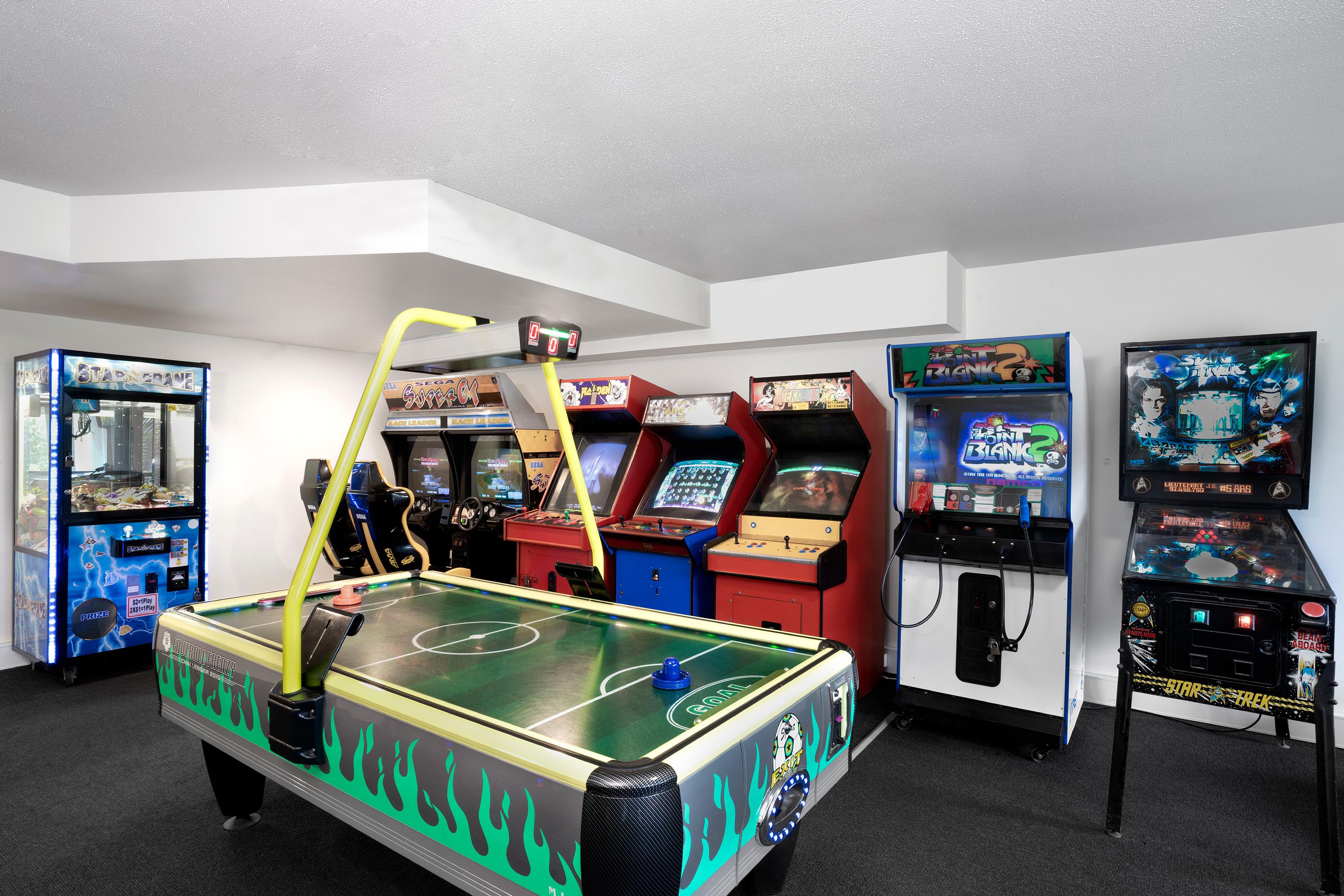 Peppers Noosa Resort And Villas מראה חיצוני תמונה A typical air hockey table