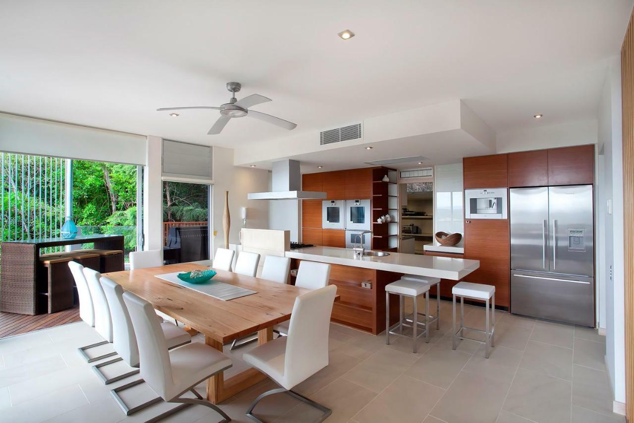 Peppers Noosa Resort And Villas מראה חיצוני תמונה A modern kitchen